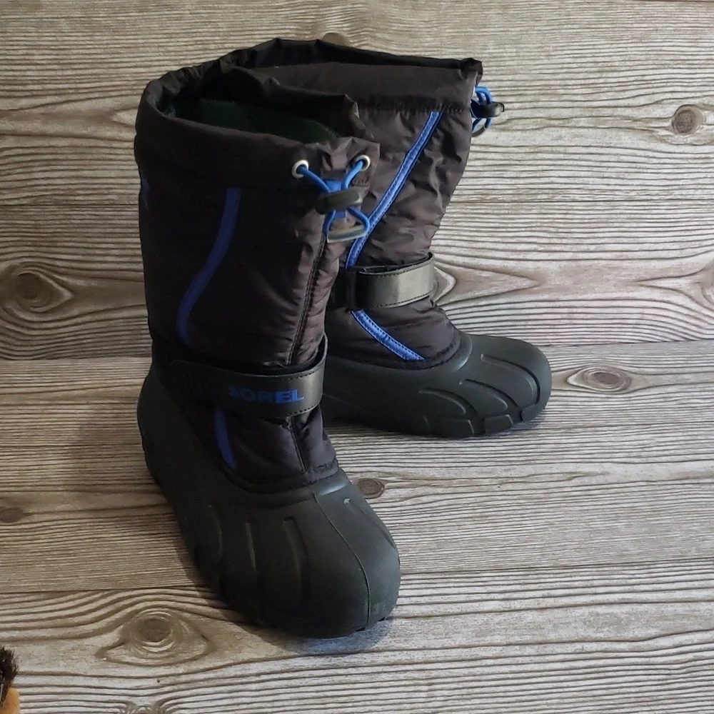 Sorel Black And Blue Youth Winter Rain Boots Size 4